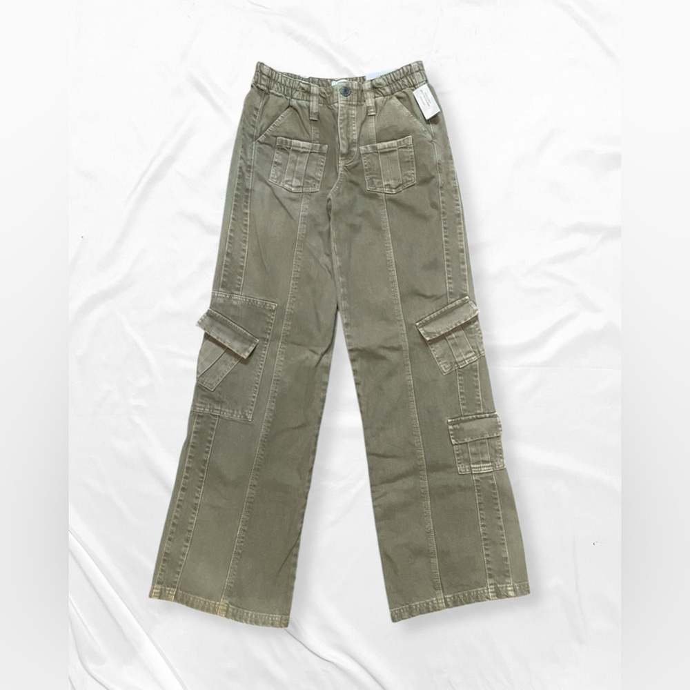 Urban Cargo Pants Army Green • NWT